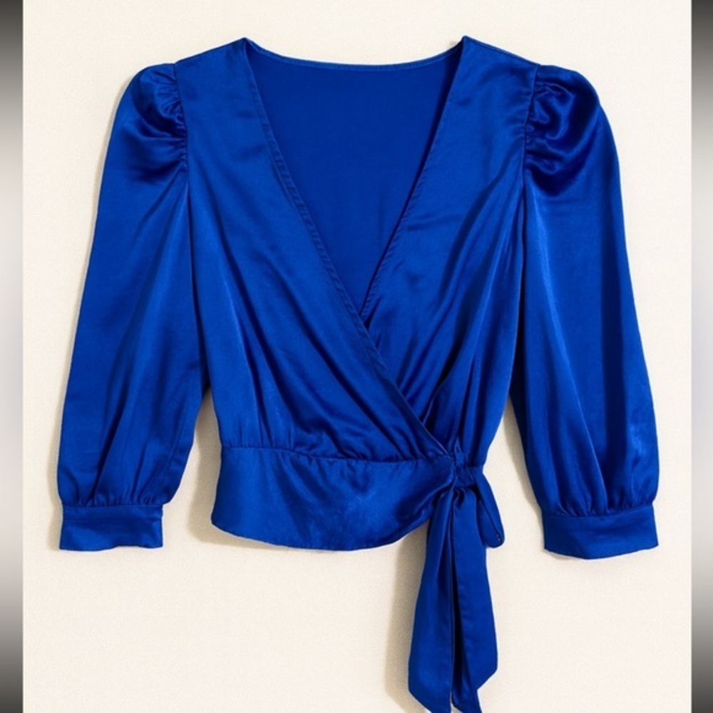 DO+BE Blue Silky Top